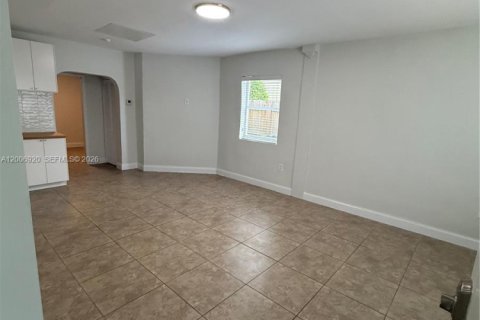 House in Miami Beach, Florida 2 bedrooms № 2071553 - photo 15