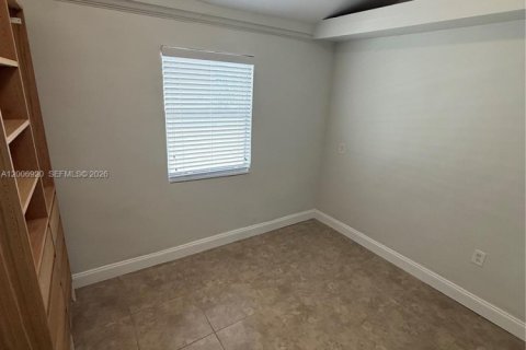 House in Miami Beach, Florida 2 bedrooms № 2071553 - photo 4