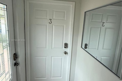 House in Miami Beach, Florida 2 bedrooms № 2071553 - photo 9