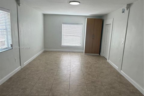 House in Miami Beach, Florida 2 bedrooms № 2071553 - photo 14