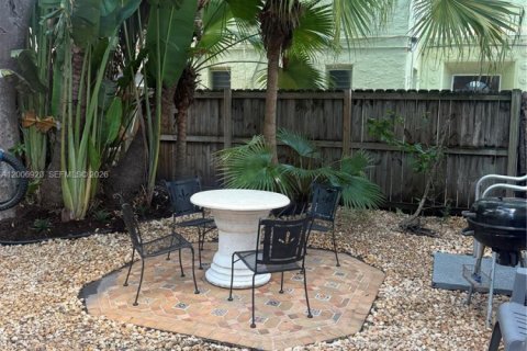 House in Miami Beach, Florida 2 bedrooms № 2071553 - photo 13