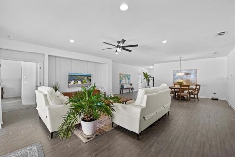 Casa en venta en Palm Coast, Florida, 4 dormitorios, 235.88 m2 № 1579155 - foto 17