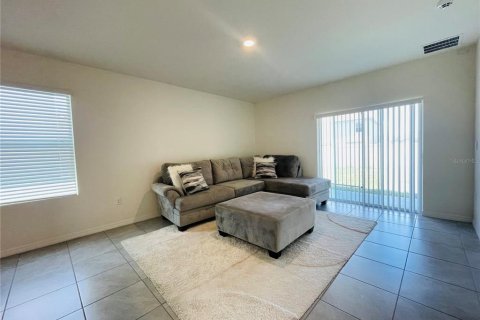 House in Wimauma, Florida 3 bedrooms, 140.84 sq.m. № 2207629 - photo 3