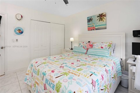 Copropriété à vendre à Hallandale Beach, Floride: 2 chambres, 92.9 m2 № 2042056 - photo 21