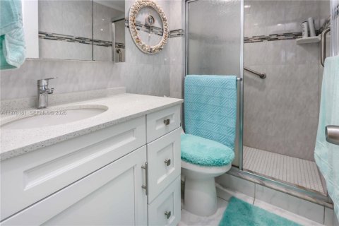 Copropriété à vendre à Hallandale Beach, Floride: 2 chambres, 92.9 m2 № 2042056 - photo 26