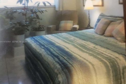 Copropriété à vendre à Hallandale Beach, Floride: 2 chambres, 92.9 m2 № 2042056 - photo 25