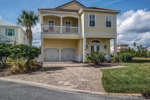 House in Palm Coast, Florida 4 bedrooms, 274.9 sq.m. № 1283908 - photo 1