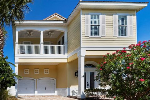 House in Palm Coast, Florida 4 bedrooms, 274.9 sq.m. № 1283908 - photo 3