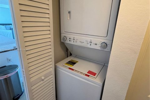 Condominio en venta en Hollywood, Florida, 2 dormitorios, 96.25 m2 № 1958790 - foto 17