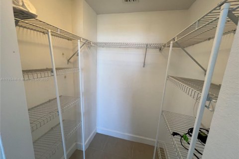 Condominio en venta en Hollywood, Florida, 2 dormitorios, 96.25 m2 № 1958790 - foto 11