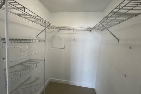 Condominio en venta en Hollywood, Florida, 2 dormitorios, 96.25 m2 № 1958790 - foto 8