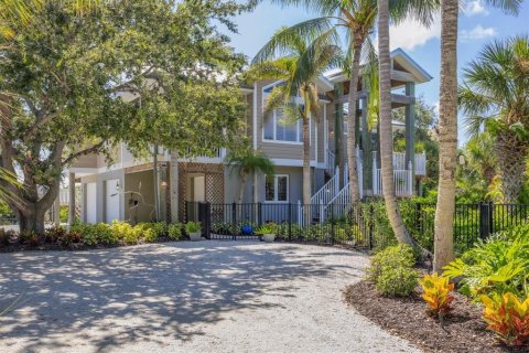 House in Englewood, Florida 3 bedrooms, 238.29 sq.m. № 1883556 - photo 25