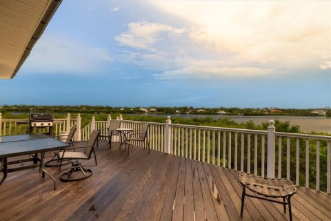 House in Englewood, Florida 3 bedrooms, 238.29 sq.m. № 1883556 - photo 7