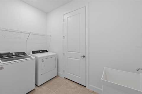 House in Venice, Florida 3 bedrooms, 195 sq.m. № 1651048 - photo 24