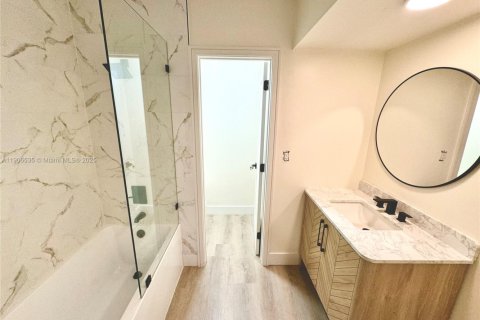 Снять в аренду таунхаус в Майами-Лейкс, Флорида 2 спальни, 118.45м2, № 1957093 - фото 13