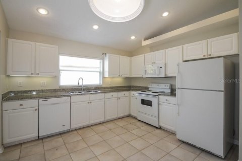 Casa en alquiler en Bradenton, Florida, 3 dormitorios, 170.57 m2 № 1913998 - foto 6