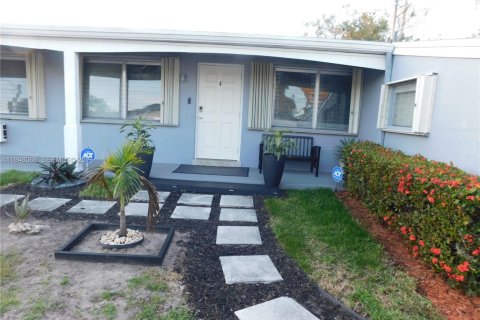 Commercial property in Fort Lauderdale, Florida 247.49 sq.m. № 2004999 - photo 17