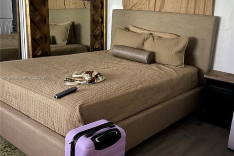 Commercial property in Fort Lauderdale, Florida 247.49 sq.m. № 2004999 - photo 12