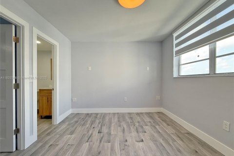 Copropriété à louer à Miami, Floride: 1 chambre, 47.01 m2 № 1779748 - photo 12