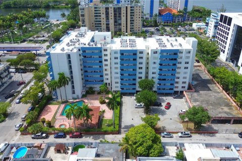 Copropriété à louer à Miami, Floride: 1 chambre, 47.01 m2 № 1779748 - photo 19