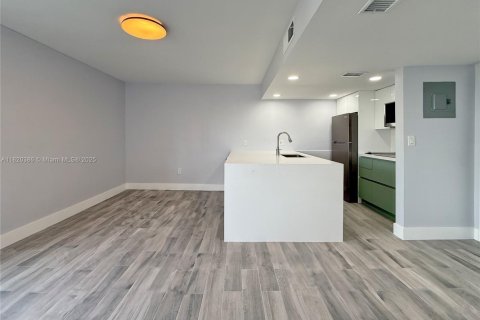 Copropriété à louer à Miami, Floride: 1 chambre, 47.01 m2 № 1779748 - photo 6