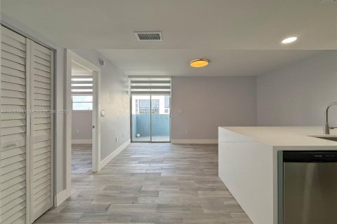 Copropriété à louer à Miami, Floride: 1 chambre, 47.01 m2 № 1779748 - photo 4