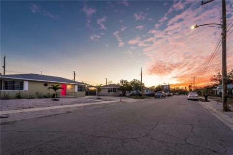 Villa ou maison à vendre à Clearwater, Floride: 2 chambres, 100.15 m2 № 2147437 - photo 25