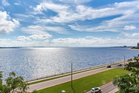 Condo in Tampa, Florida, 2 bedrooms  № 1432136 - photo 21