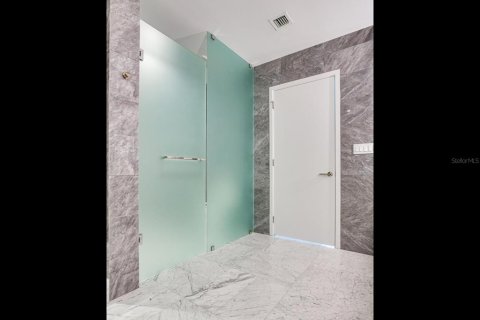 Condo in Tampa, Florida, 2 bedrooms  № 1432136 - photo 12