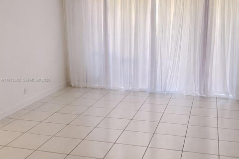 Купить кондоминиум в Майами, Флорида 2 спальни, 89.19м2, № 2090121 - фото 7