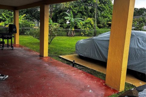 Casa en venta en Miami, Florida, 2 dormitorios, 92.9 m2 № 1950710 - foto 5