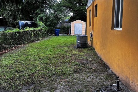 Casa en venta en Miami, Florida, 2 dormitorios, 92.9 m2 № 1950710 - foto 7
