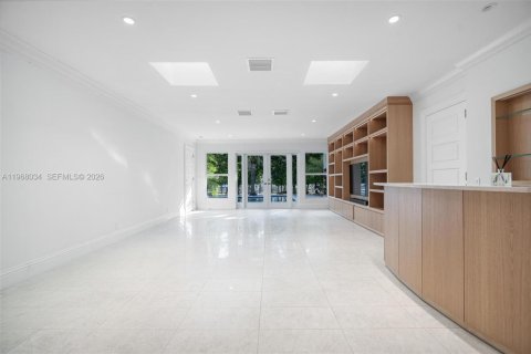 House in Bay Harbor Islands, Florida 4 bedrooms, 264.59 sq.m. № 2031670 - photo 21