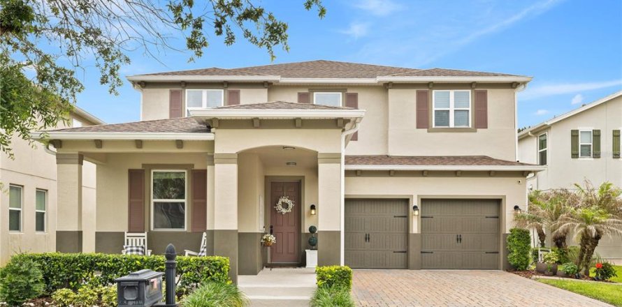House in Orlando, Florida 4 bedrooms, 272.11 sq.m. № 2231746