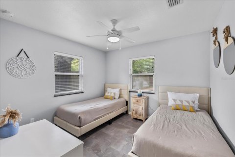House in Sarasota, Florida 3 bedrooms, 140.56 sq.m. № 1609090 - photo 14