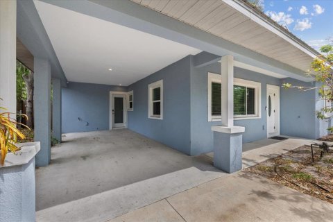 House in Sarasota, Florida 3 bedrooms, 140.56 sq.m. № 1609090 - photo 4