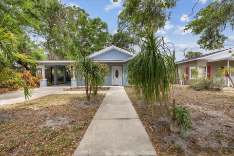 House in Sarasota, Florida 3 bedrooms, 140.56 sq.m. № 1609090 - photo 2