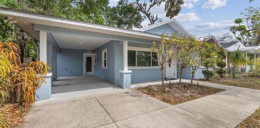 House in Sarasota, Florida 3 bedrooms, 140.56 sq.m. № 1609090