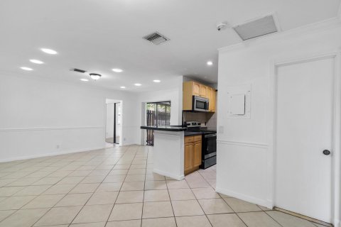 Condominio en alquiler en Boynton Beach, Florida, 2 dormitorios, 80.27 m2 № 1121397 - foto 1