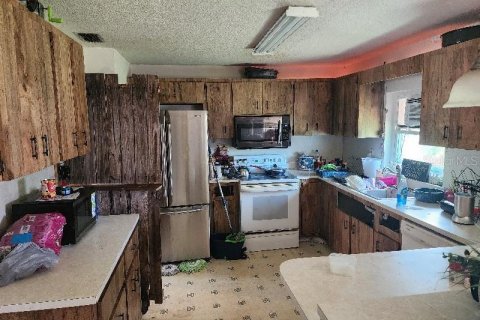 House in Auburndale, Florida 3 bedrooms, 170.75 sq.m. № 1884170 - photo 3