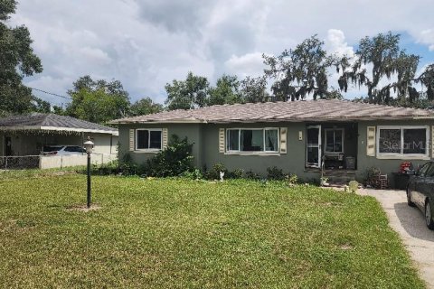 House in Auburndale, Florida 3 bedrooms, 170.75 sq.m. № 1884170 - photo 1