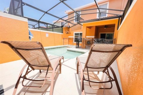 Townhouse in Kissimmee, Florida 4 bedrooms, 176.7 sq.m. № 2386749 - photo 3