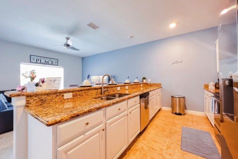 Townhouse in Kissimmee, Florida 4 bedrooms, 176.7 sq.m. № 2386749 - photo 15