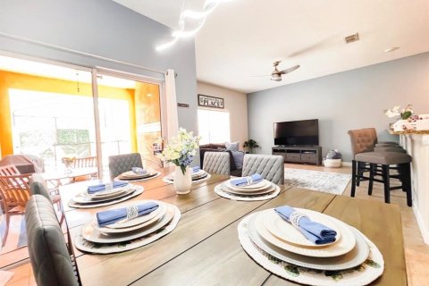 Townhouse in Kissimmee, Florida 4 bedrooms, 176.7 sq.m. № 2386749 - photo 14