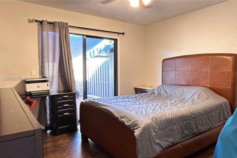 Casa en venta en Davie, Florida, 2 dormitorios, 75.9 m2 № 2002031 - foto 14