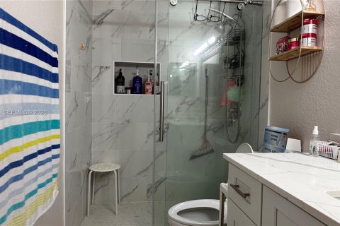 Casa en venta en Davie, Florida, 2 dormitorios, 75.9 m2 № 2002031 - foto 16
