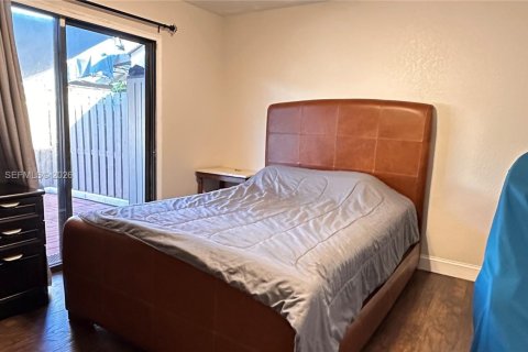 Casa en venta en Davie, Florida, 2 dormitorios, 75.9 m2 № 2002031 - foto 15