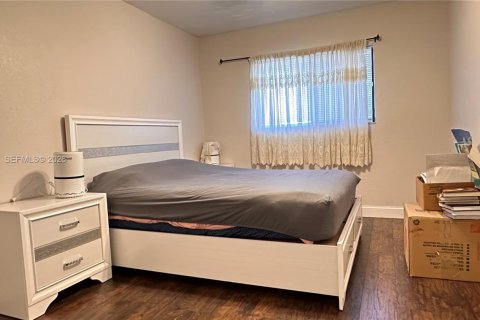 Casa en venta en Davie, Florida, 2 dormitorios, 75.9 m2 № 2002031 - foto 19