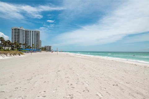 Condo in Longboat Key, Florida, 3 bedrooms  № 1218489 - photo 6