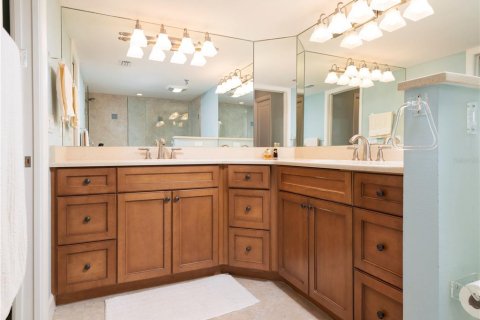 Condo in Longboat Key, Florida, 3 bedrooms  № 1218489 - photo 29